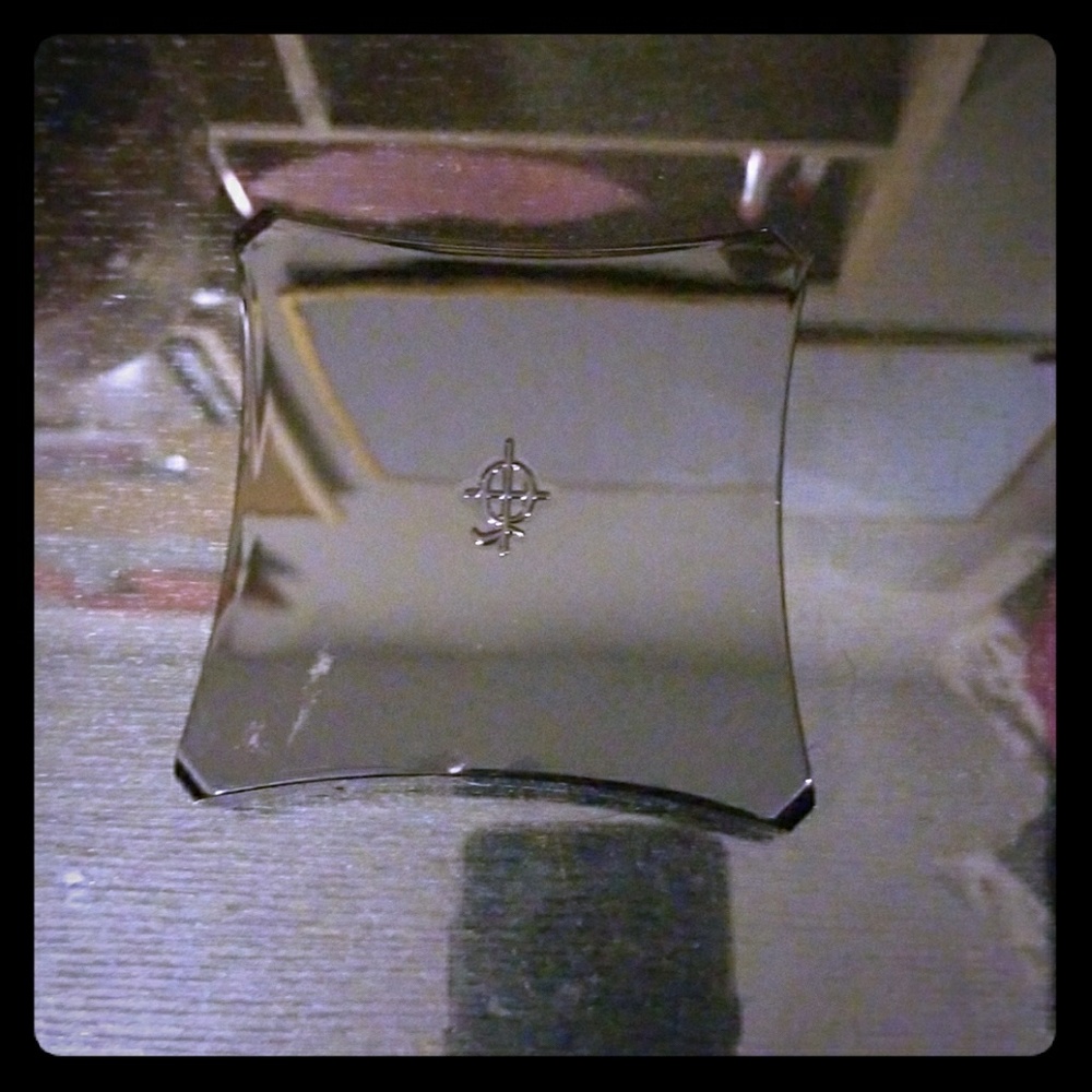 Illamasqua Eye Liquid Metal and Shadow Palette